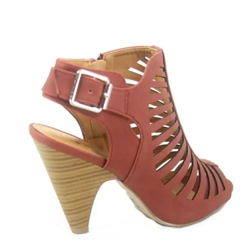 Delicious Women’s Burgundy Heels(Size 5.5) - Picture 3 of 7